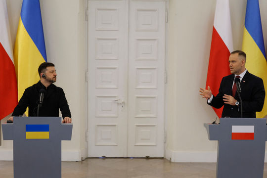 Căng thẳng Kiev – Warsaw phủ bóng hội nghị tái thiết Ukraine