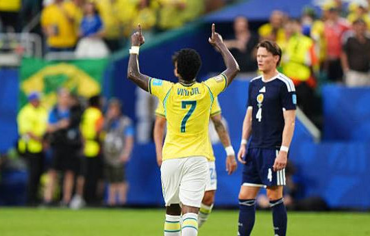 Brazil đè bẹp Scotland 3-0: Vinicius rực sáng và màn tái xuất đầy cảm xúc của Neymar