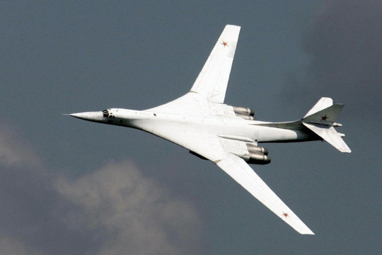 Giải mã oanh tạc cơ Tu-160: Thiên nga trắng trong chiến lược của Nga