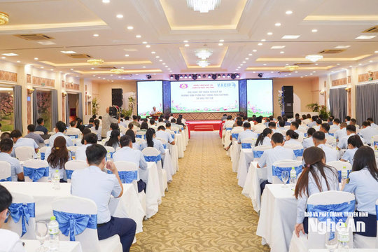 Ban chỉ đạo 389 tỉnh Nghệ An hướng dẫn phân biệt hàng hoá giả mạo sở hữu trí tuệ cho cán bộ cơ sở