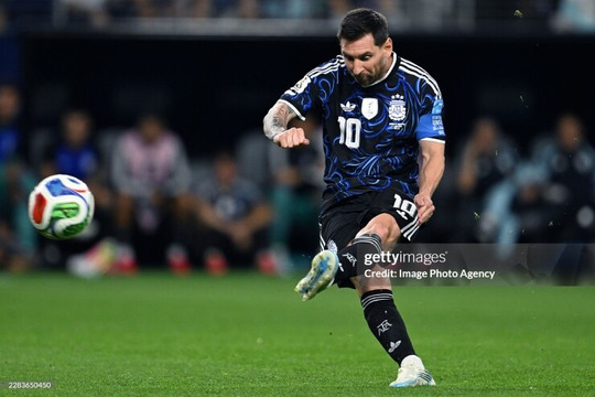 Đỉnh cao Lionel Messi: Siêu phẩm đá phạt và kỷ lục 7 trận liên tiếp nổ súng tại World Cup