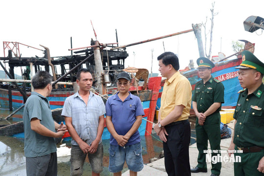 Lãnh đạo Mặt trận Tổ quốc, các đơn vị, địa phương thăm hỏi, hỗ trợ các gia đình có tàu cá bị cháy
