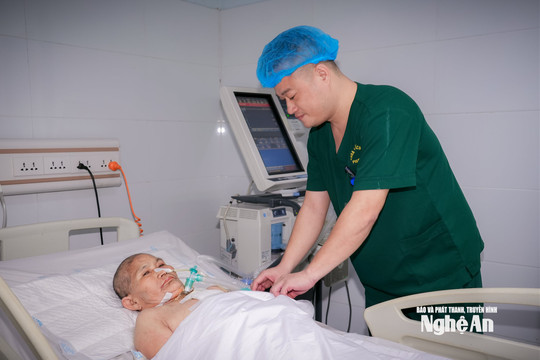 Hành trình của tấm thẻ Bảo hiểm y tế: Câu chuyện từ những bệnh nhân được trả chi phí lớn