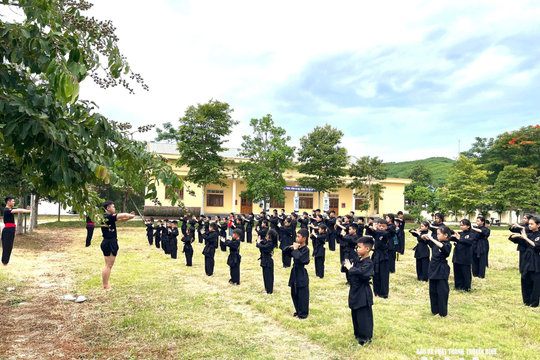 Ươm mầm tài năng từ những lớp học năng khiếu Hè ở xã miền núi Mường Chọng