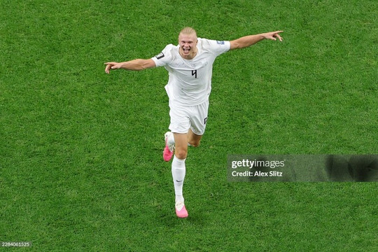 Erling Haaland rực sáng phút 86 đưa Na Uy vào vòng 1/8 World Cup 2025