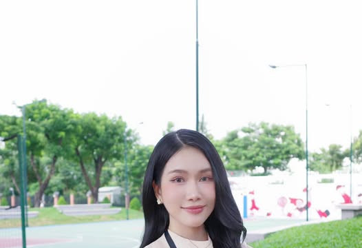 Á hậu Phương Anh nhắn nhủ thí sinh thi tốt nghiệp: Kỳ thi chỉ là một trạm dừng chân trên hành trình dài