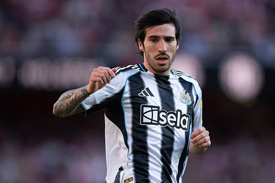 Tottenham chi 100 triệu bảng chiêu mộ Sandro Tonali, Atletico Madrid giữ chân Julian Alvarez