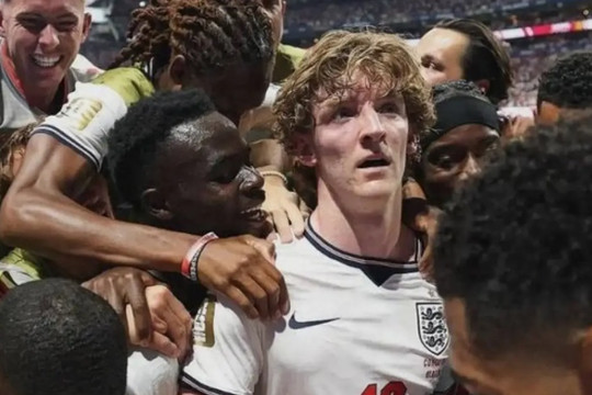 World Cup 2026: Anthony Gordon đi vào lịch sử, tuyển Bỉ thắng kịch tính sau xung đột nội bộ