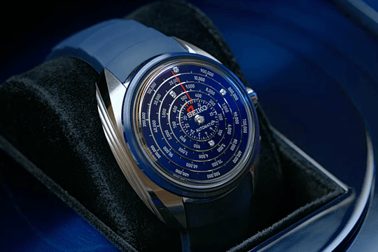 Seiko Star Time: Tuyệt tác đồng hồ Titanium có khả năng ghi lại thời gian suốt 114 năm