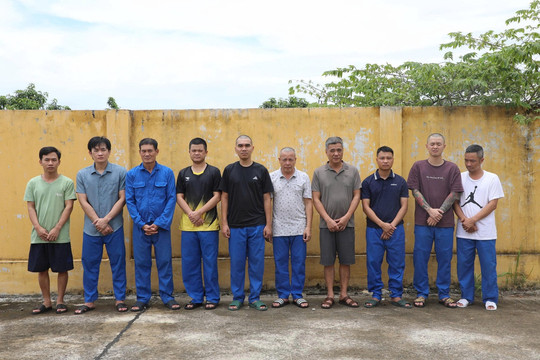 Khởi tố 10 đối tượng trong đường dây cá độ bóng đá gần 11 tỷ đồng tại Hưng Yên