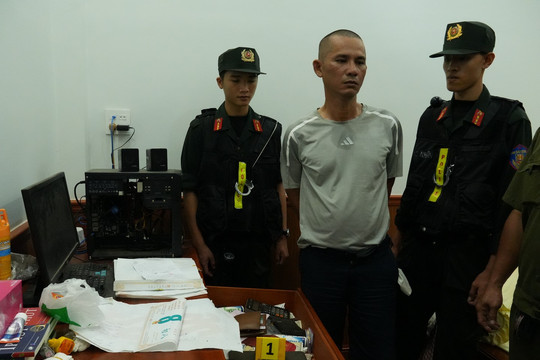 Cần Thơ: Triệt phá đường dây đánh bạc và cá độ bóng đá hơn 1.000 tỷ đồng