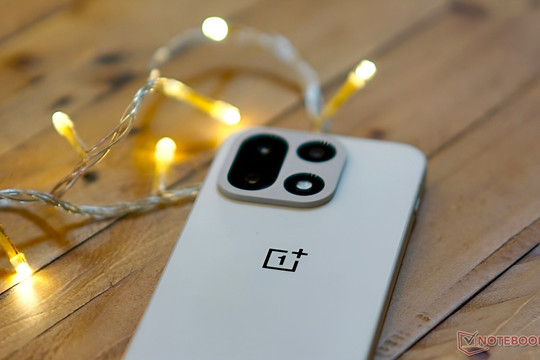 OnePlus 16 lộ diện với camera 200MP: Bước tiến phần cứng hay sự đánh đổi bản sắc?