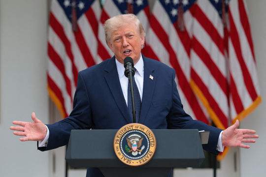 Ông Trump sẽ đề nghị Tòa án Tối cao Mỹ xét xử lại vụ quyền công dân theo nơi sinh