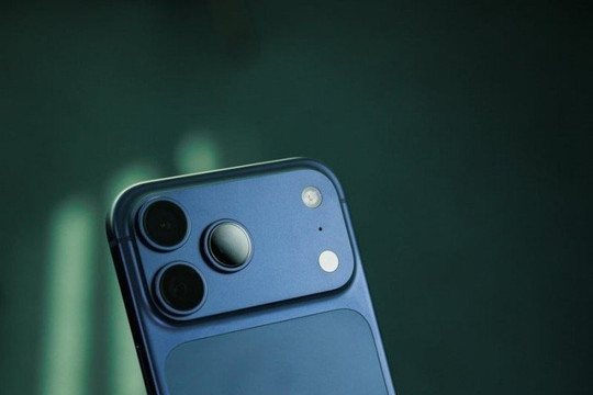 iPhone 17 Pro Max giảm giá mạnh: Lựa chọn hiệu năng hay chờ đợi iPhone 18 Pro Max?