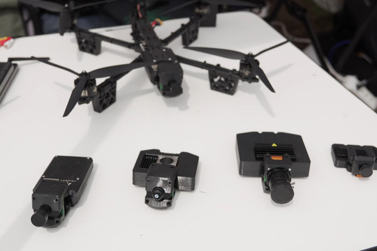 Ukraine phát triển hệ thống dẫn bắn tự động cho drone và các giải pháp chống UAV mới