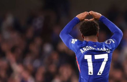 Manchester United chi 50 triệu bảng mua Andrey Santos: Bài học từ Rasmus Hojlund