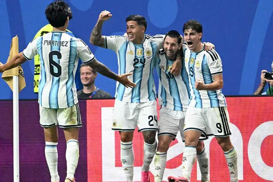 Argentina - Thụy Sĩ: Messi và sứ mệnh phá vỡ khối bê tông tại tứ kết World Cup