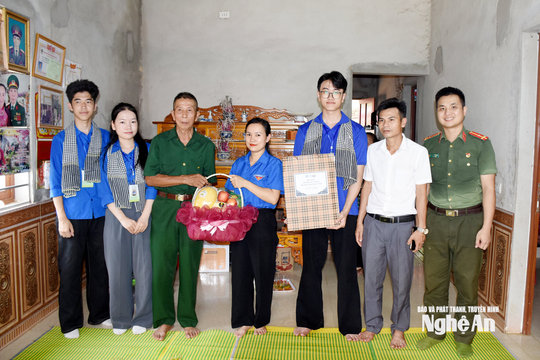 Dấu chân tình nguyện trên 'miền Trà Lân'