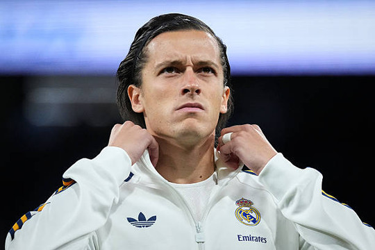 Xabi Alonso quyết chiêu mộ Alvaro Carreras: Chelsea sẵn sàng chi 50 triệu euro