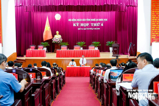 Phiên thảo luận tại tổ: Nhiều vấn đề nóng, dân sinh được quan tâm