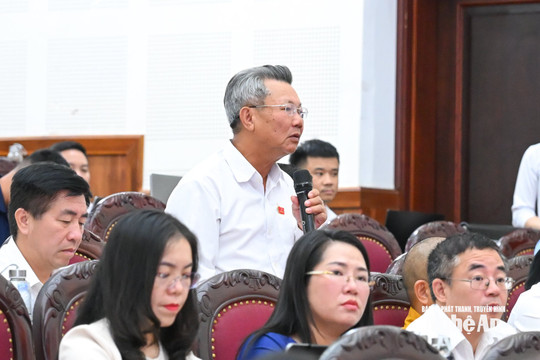 Đại biểu HĐND tỉnh đề nghị nâng mức hỗ trợ kinh phí hoạt động của HĐND cấp xã