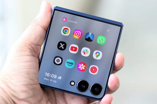Galaxy Z Flip8: Màn hình phụ sẽ không còn là phụ với khả năng thao tác như smartphone độc lập
