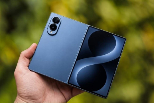 Samsung Galaxy Z Fold8: Nâng cấp sạc không dây 20W sau nhiều năm đứng yên