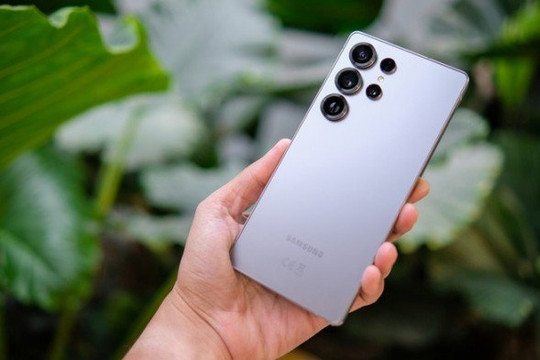 Phân tích Galaxy S26 Ultra: Những nâng cấp đắt giá và lời khuyên lên đời cho từng thế hệ