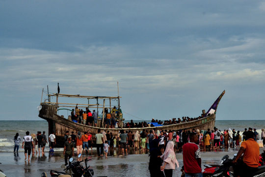 Hơn 500 người có thể đã thiệt mạng do chìm tàu ngoài khơi Myanmar