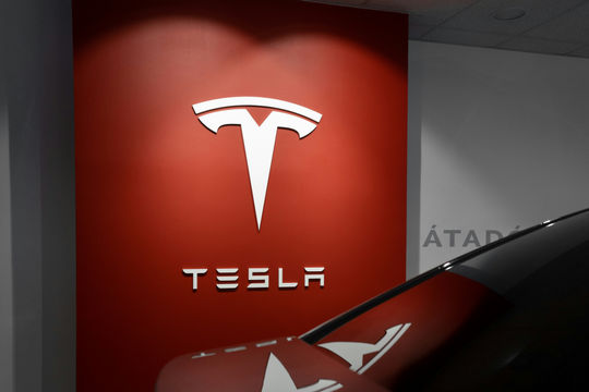Kết luận vụ tai nạn Tesla tại Texas: Tài xế nhấn ga tối đa khiến hệ thống FSD bị ngắt
