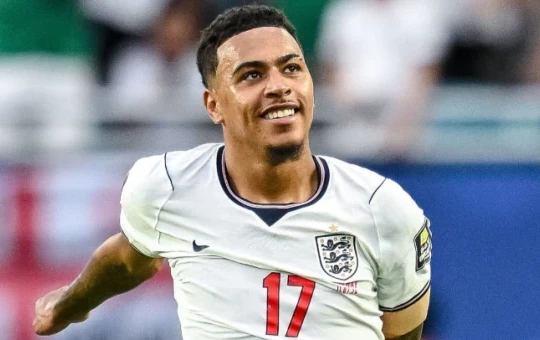 Arsenal sẵn sàng chi 100 triệu bảng cho Morgan Rogers, Salah chia tay Liverpool