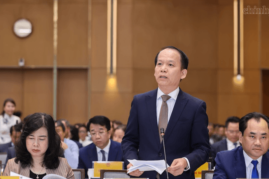 Vẫn còn tình trạng 'giấy phép con' núp bóng dưới dạng bổ sung hồ sơ, giấy tờ