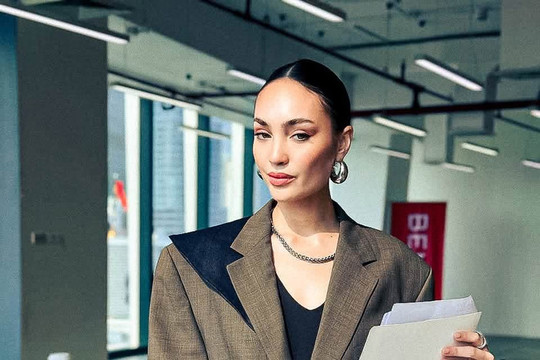 R'Bonney Gabriel bị loại sớm tại cuộc thi thiết kế: Khi danh hiệu Miss Universe không phải là lợi thế