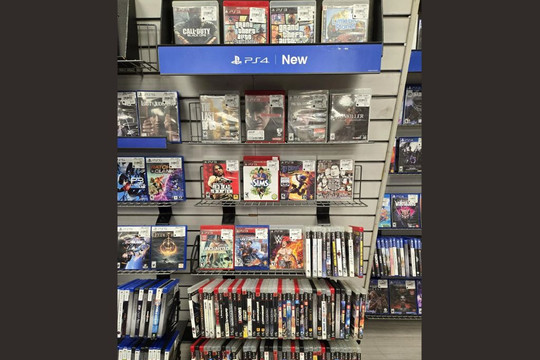 Sony khai tử đĩa game vào năm 2028: Tại sao GameStop lại coi đó là điều vô nghĩa?