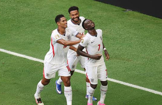 Anh hạ Pháp 6-4: Màn rượt đuổi 10 bàn thắng và hat-trick lịch sử của Bukayo Saka