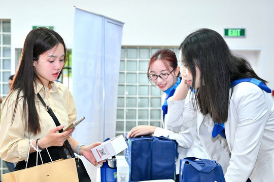 Lãi suất ACB tăng lên 7,8%/năm, cao nhất thị trường ngày 20/07/2026