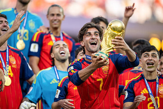 Tây Ban Nha vô địch World Cup 2026: Khi bóng đá tấn công khuất phục Argentina