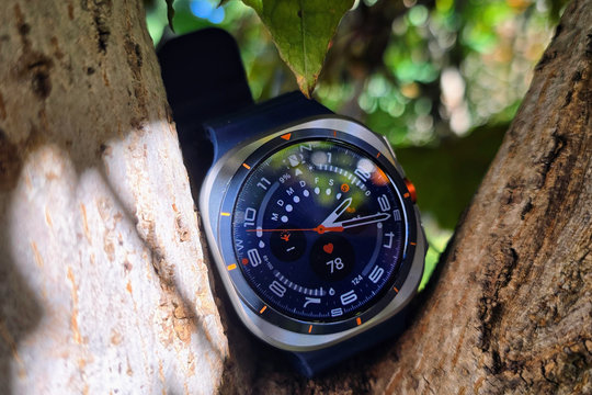 Galaxy Watch Ultra 2 lộ diện: Chip Snapdragon 3nm và bước nhảy vọt về thời lượng pin