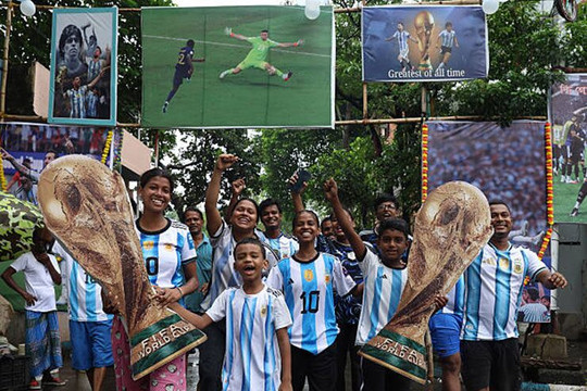 Cơn sốt World Cup 2026: Ấn Độ và Nepal cho học sinh nghỉ học xem chung kết
