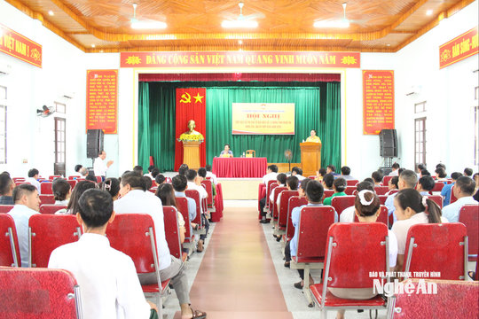 Đại biểu HĐND tỉnh Nghệ An khóa XIX tiếp xúc cử tri xã Quỳnh Anh sau Kỳ họp thứ 4