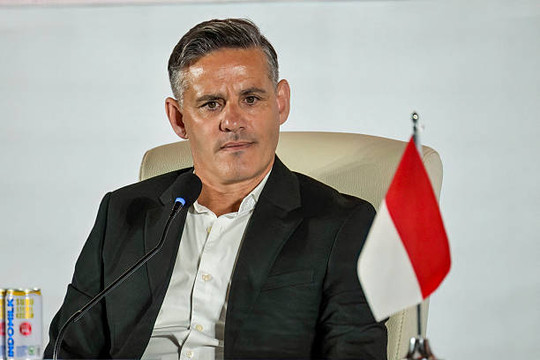 Indonesia tại AFF Cup 2026: Nghịch lý giữa sự thận trọng của Herdman và tham vọng của Thom Haye