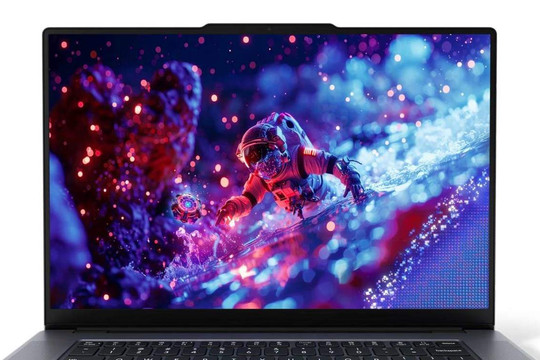 Giải mã công nghệ màn hình OLED kép của Samsung: Bước đột phá 1,600 nits cho laptop