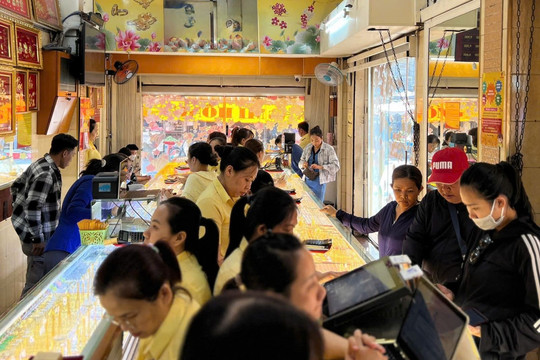 Giá vàng sáng 23/7/2026: Giá vàng SJC chênh hơn 15 triệu đồng, vàng nhẫn cao nhất 146 triệu đồng