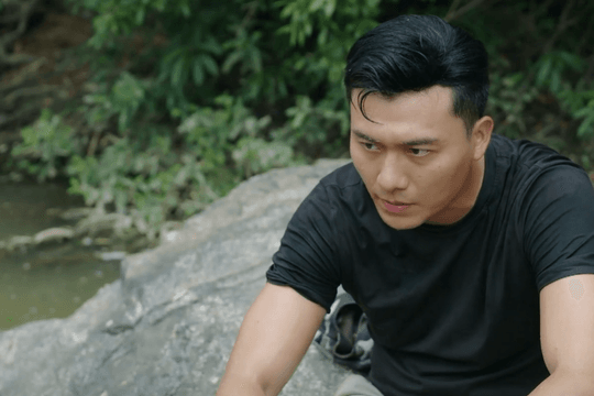 Trời cao nguyên xanh tập 11: Tuấn quyết tâm đưa điện về làng Tơ Rơi bất chấp trở ngại
