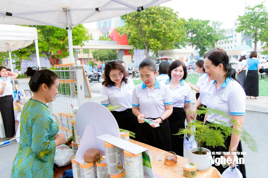 Phụ nữ Nghệ An gắn khởi nghiệp với chuyển đổi số, chuyển đổi xanh