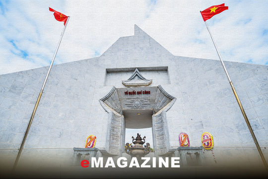 Dòng tên anh khắc vào đá núi...