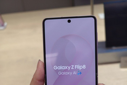 Galaxy Z Flip8: Cuộc cách mạng về thiết kế mỏng nhẹ và hiệu năng chip 2nm