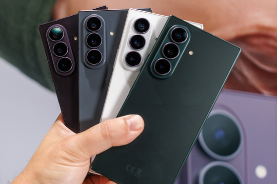 Galaxy Z Fold9 Ultra rò rỉ cấu hình camera 200MP và zoom tiềm vọng 5x giống S27 Ultra