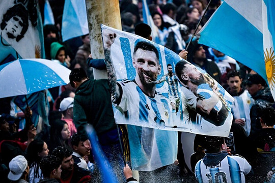 Hơn 61.000 CĐV Argentina ký đơn đòi đá lại trận chung kết World Cup 2026