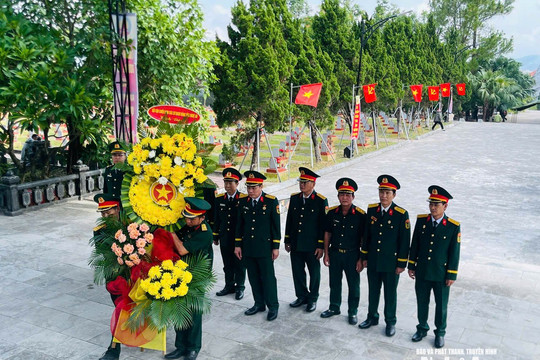 Hội Cựu Chiến binh Đảng uỷ Các cơ quan Đảng tỉnh tri ân các Anh hùng liệt sĩ